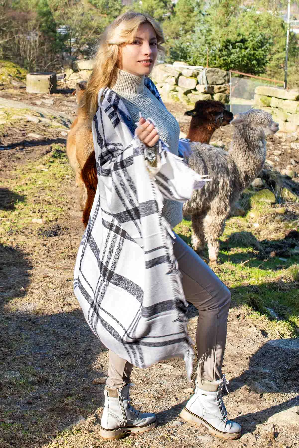 Andean Serenity Wrap